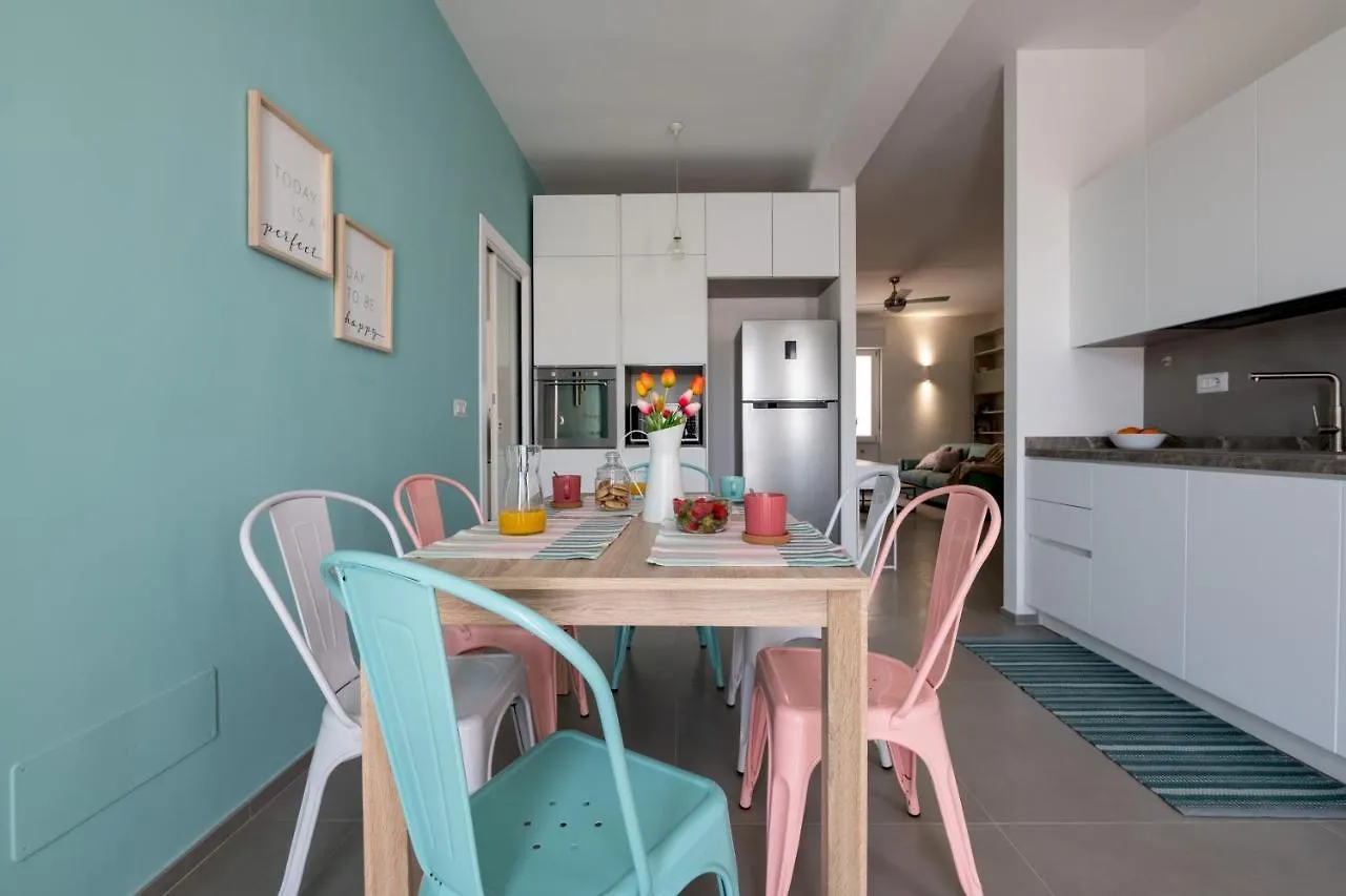 Sardinia Re - Eva Luna Apartment 萨萨里 0*,  意大利